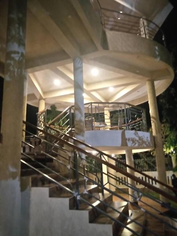Coast View Resort Кигома Экстерьер фото