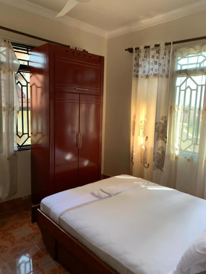 Coast View Resort Кигома Экстерьер фото